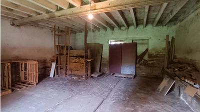 Grange - 160 m² - 2 pièces