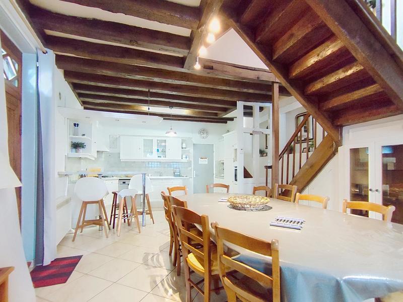 Maison - 111 m² - 6 pièces