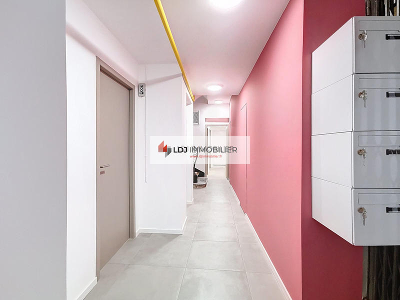 Appartement - 85 m² - 4 pièces