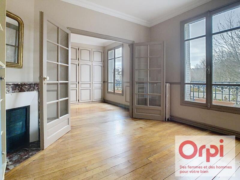 Appartement - 102 m² - 6 pièces