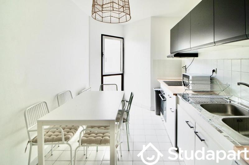 Chambre - 13 m² - 1 pièce