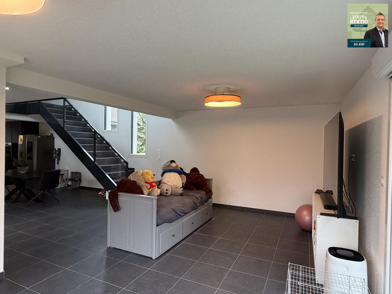 Maison - 250 m² - 7 pièces