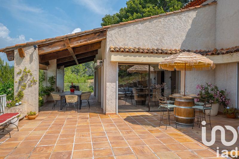 Maison - 350 m² - 10 pièces