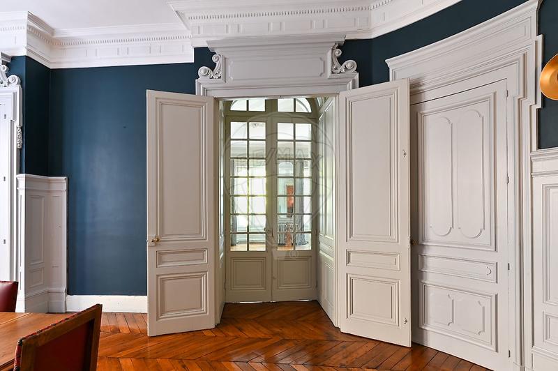 Appartement - 288 m² - 8 pièces