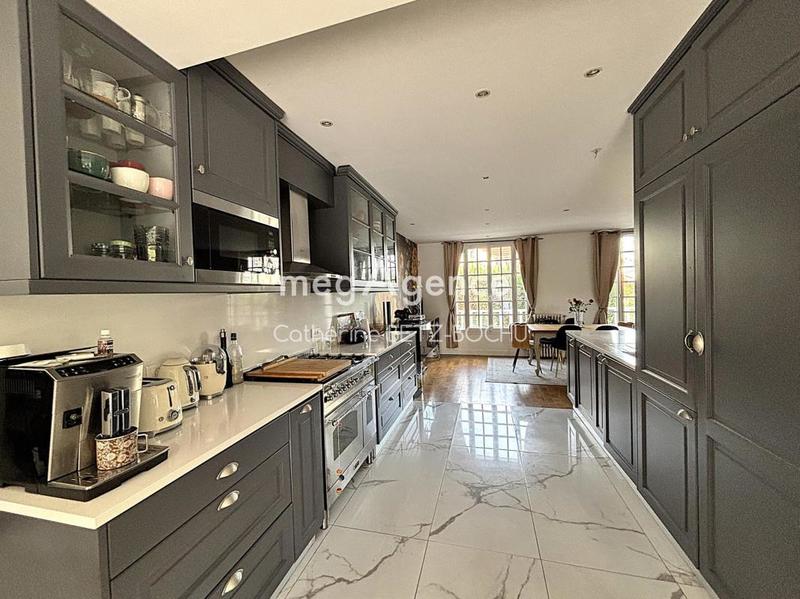 Maison - 143 m² - 7 pièces