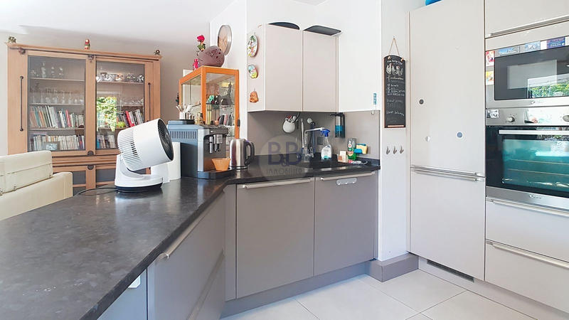 Appartement - 77 m² - 3 pièces