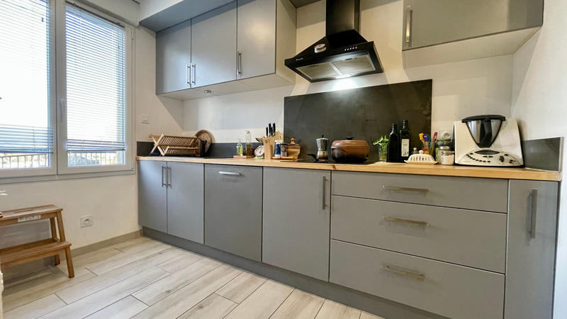 Maison - 99 m² - 6 pièces