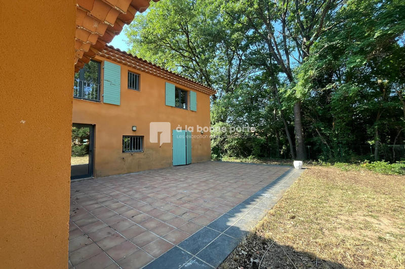 Maison - 211 m² - 5 pièces