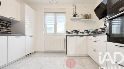 Appartement - 84 m² - 4 pièces