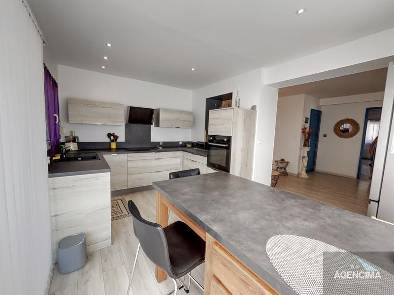 Appartement - 77 m² - 4 pièces