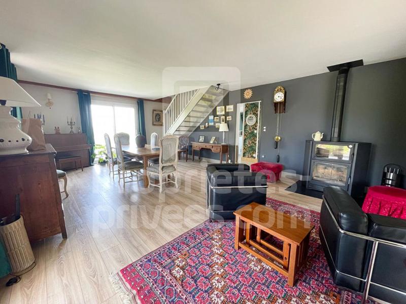 Maison - 210 m² - 7 pièces