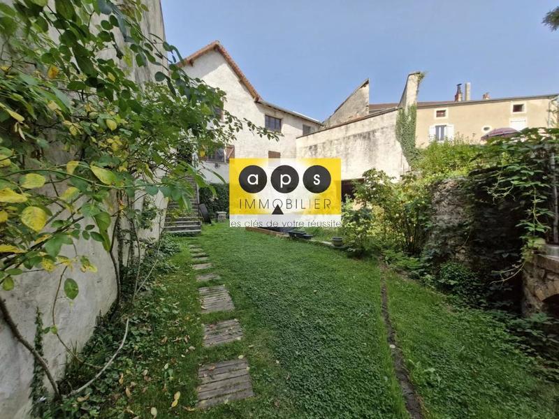 Moulin - 300 m² - 10 pièces