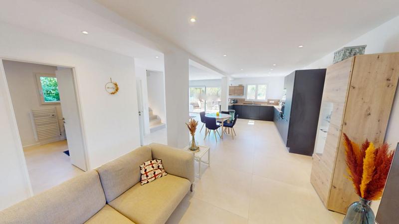 Villa - 141 m² - 7 pièces