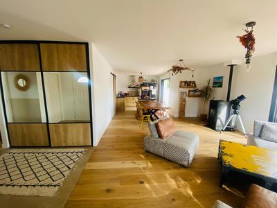 Maison - 111 m² - 4 pièces