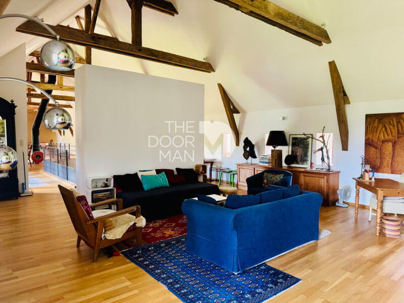 Propriété - 586 m² - 12 pièces