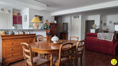 Appartement - 100 m² - 3 pièces