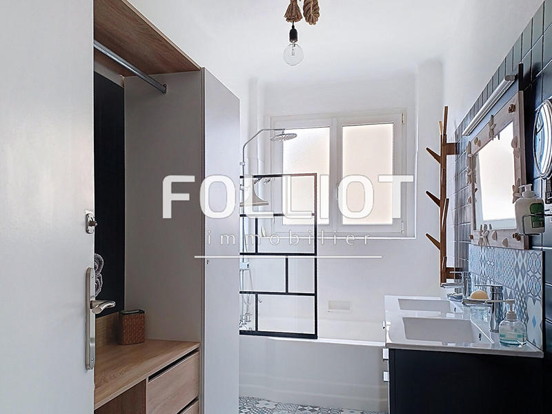 Maison - 159 m² - 8 pièces