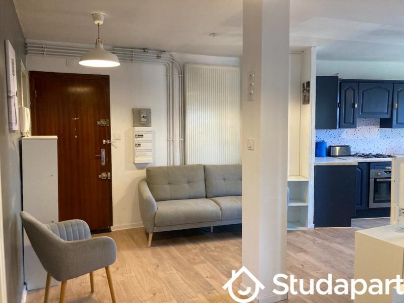 Chambre - 9 m² - 1 pièce