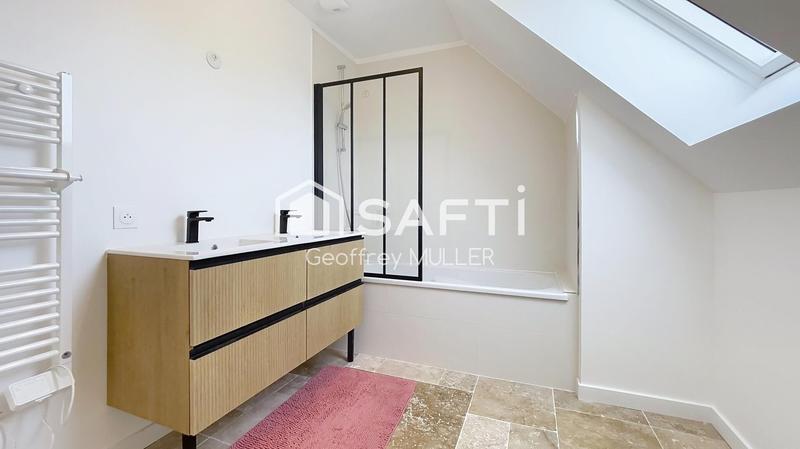 Maison - 90 m² - 5 pièces