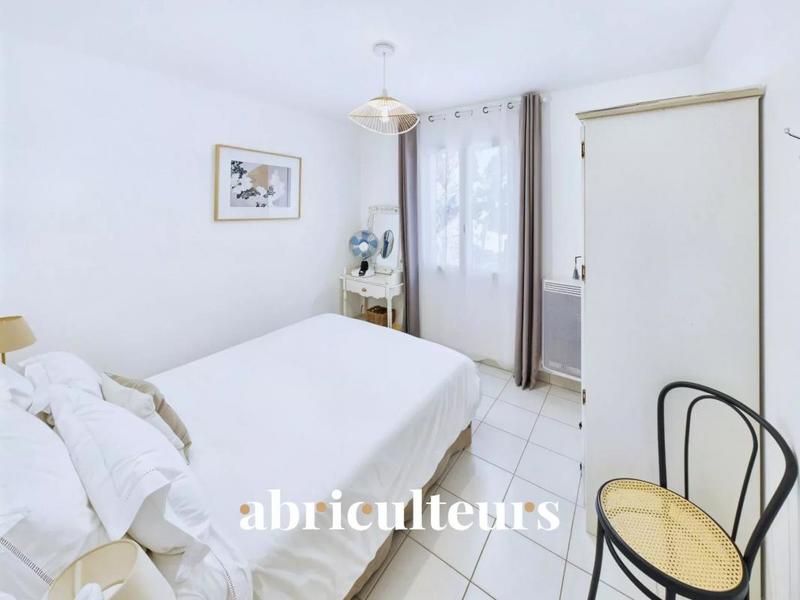 Villa - 261 m² - 12 pièces