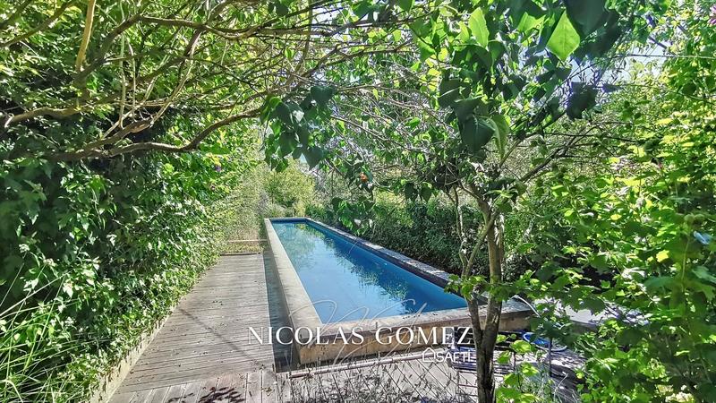 Maison de maîtres - 252 m² - 8 pièces