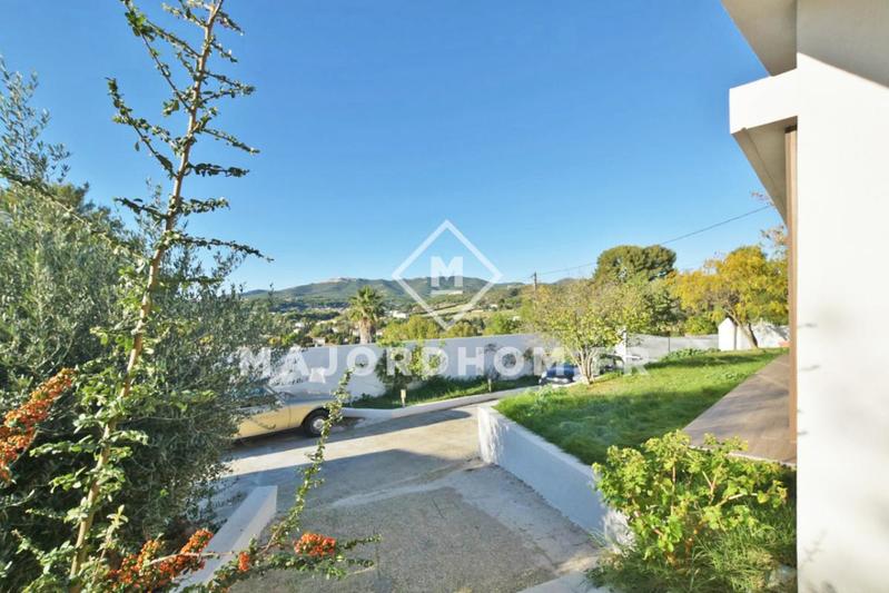 Maison - 143 m² - 5 pièces