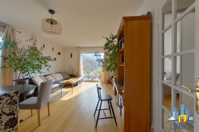 Appartement - 90 m² - 4 pièces