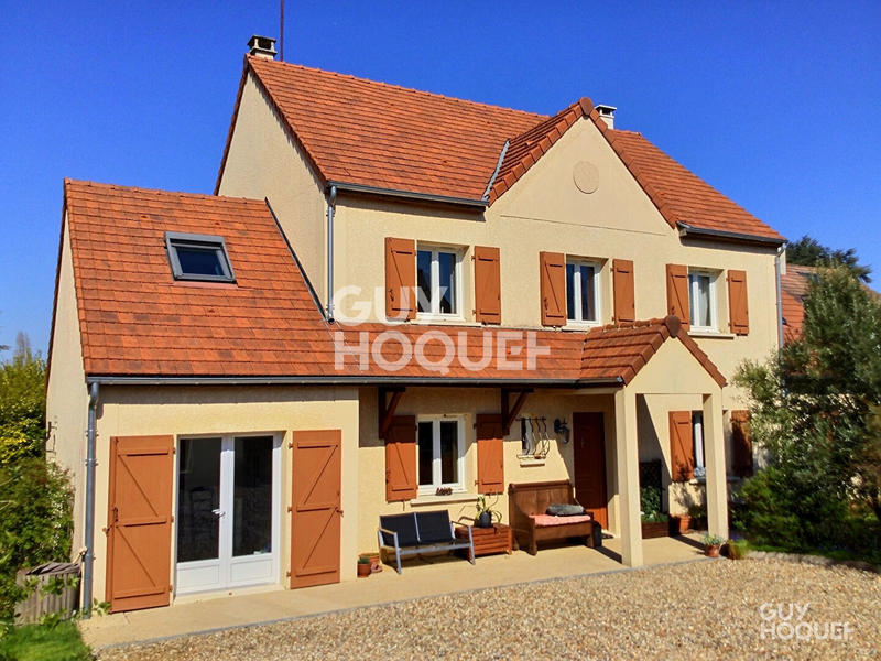 Maison - 220 m² - 9 pièces