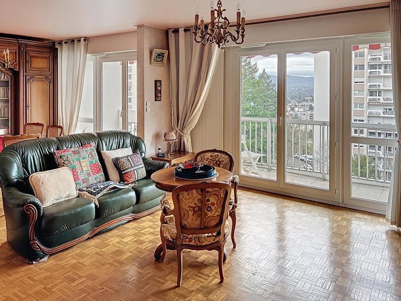 Appartement - 107 m² - 5 pièces