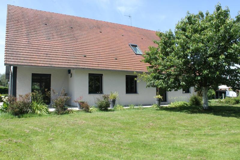 Maison - 256 m² - 7 pièces