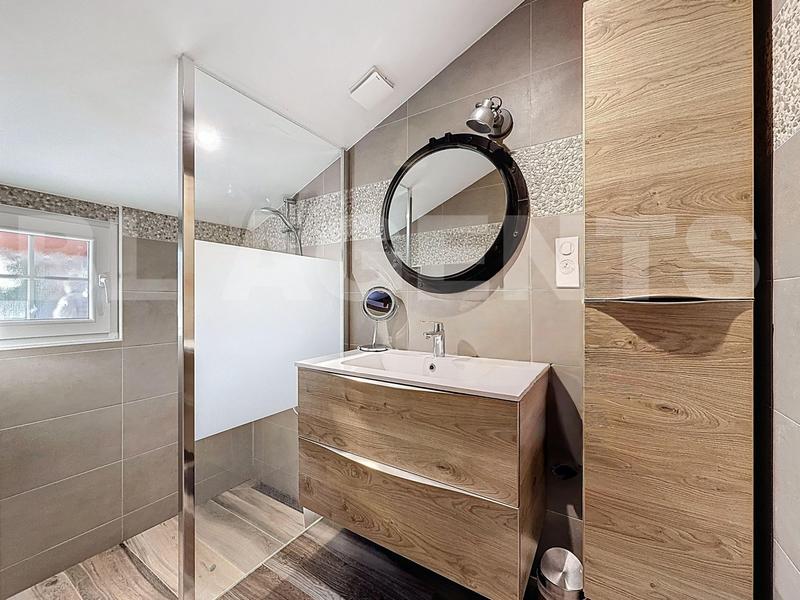 Maison - 85 m² - 5 pièces