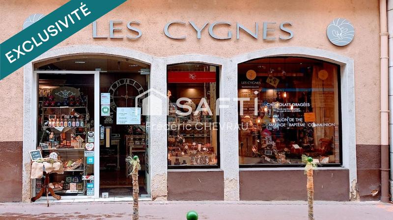 Local commercial - 90 m² - 3 pièces