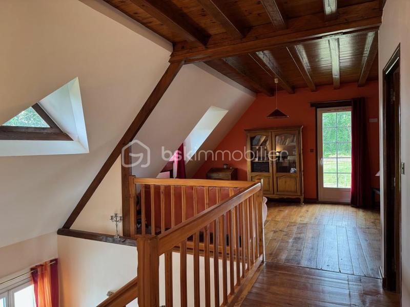 Maison traditionnelle - 159 m² - 6 pièces