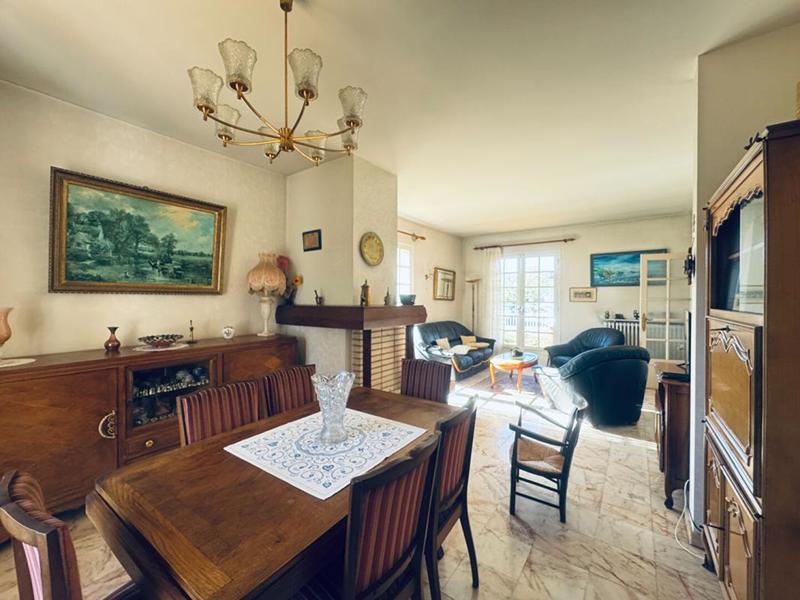 Maison - 182 m² - 7 pièces