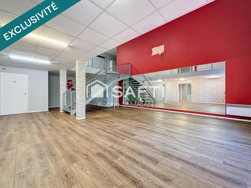 Local commercial - 216 m² - 4 pièces