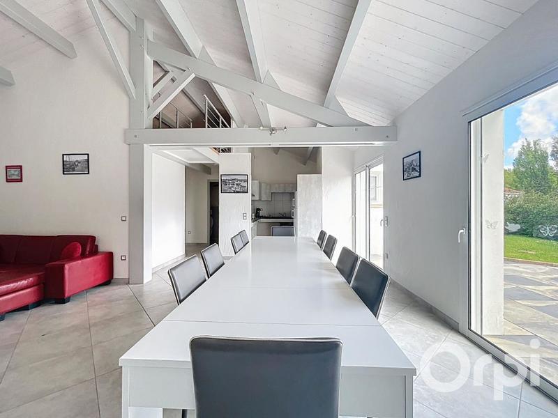 Maison - 187 m² - 5 pièces