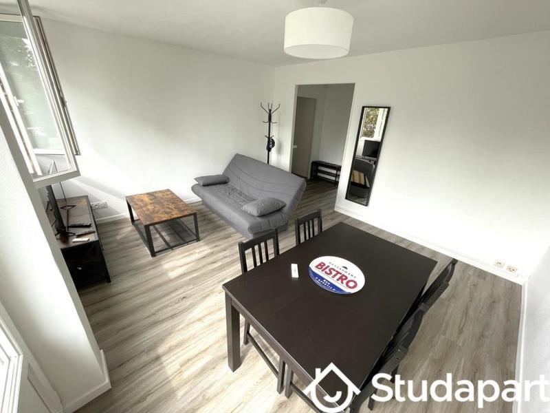 Chambre - 9 m² - 1 pièce