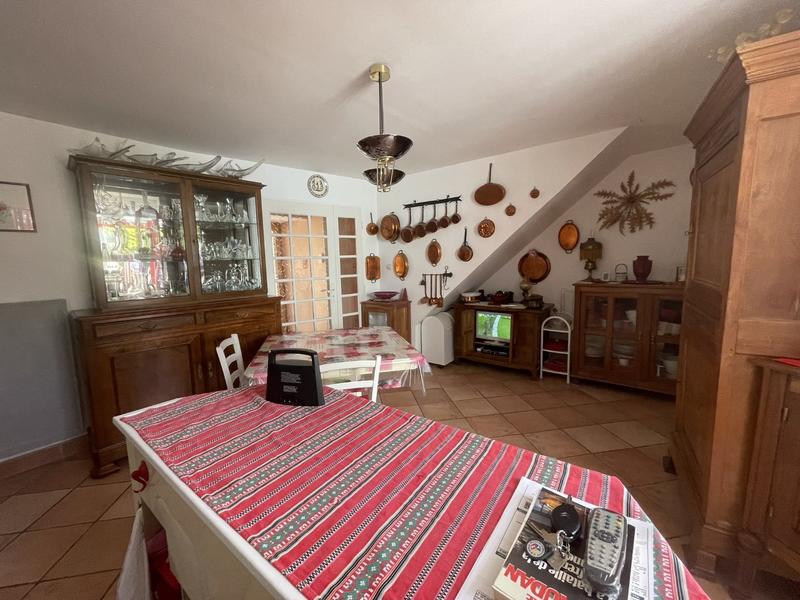 Maison - 204 m² - 6 pièces