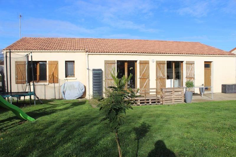 Maison - 95 m² - 4 pièces