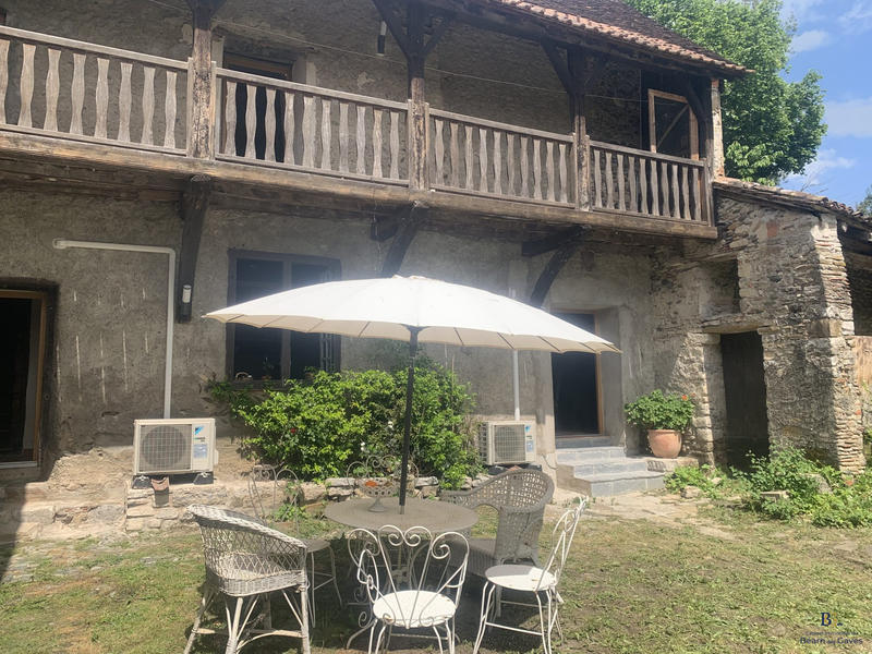 Maison - 231 m² - 6 pièces