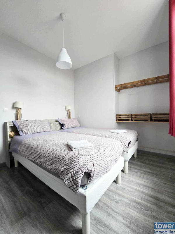 Maison - 295 m² - 16 pièces