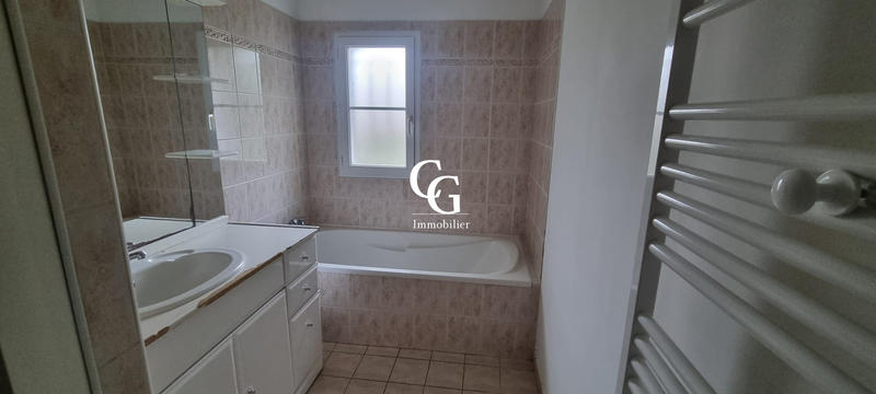 Maison - 95 m² - 4 pièces