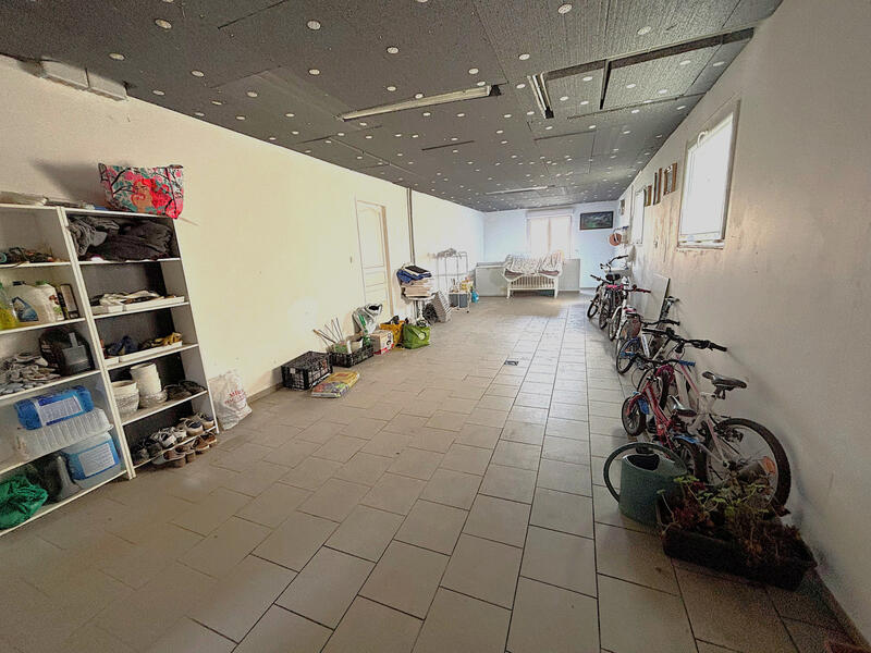 Maison - 280 m² - 10 pièces