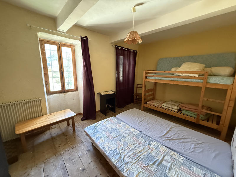 Propriété - 200 m² - 8 pièces