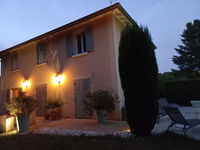 Maison - 208 m² - 7 pièces