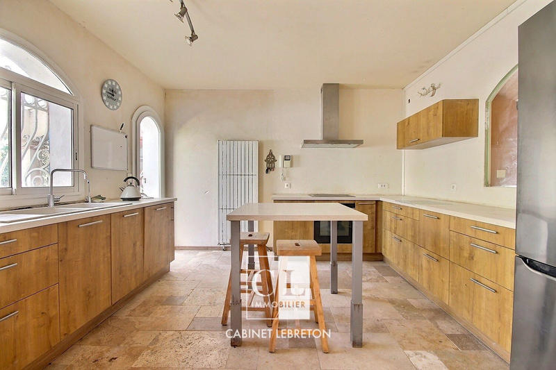 Villa - 295 m² - 5 pièces