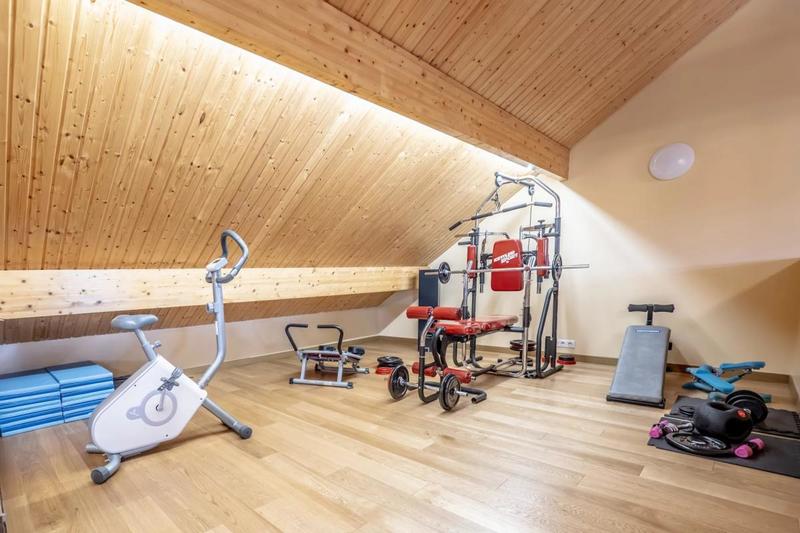 Propriété - 733 m² - 15 pièces