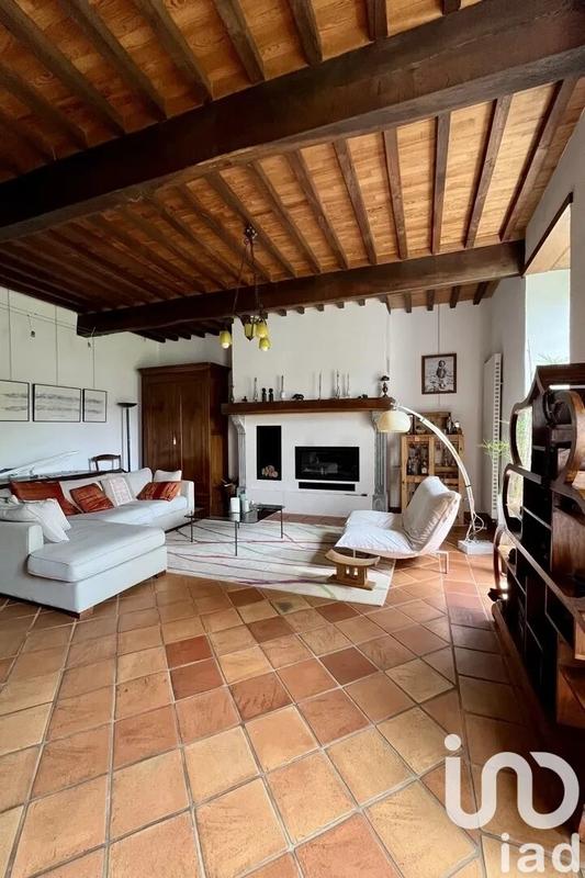 Maison - 271 m² - 8 pièces