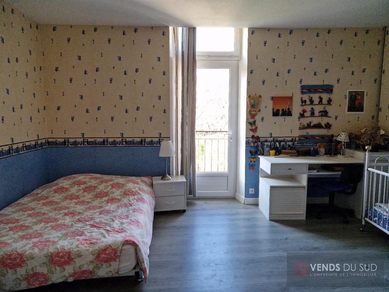 Maison - 162 m² - 9 pièces