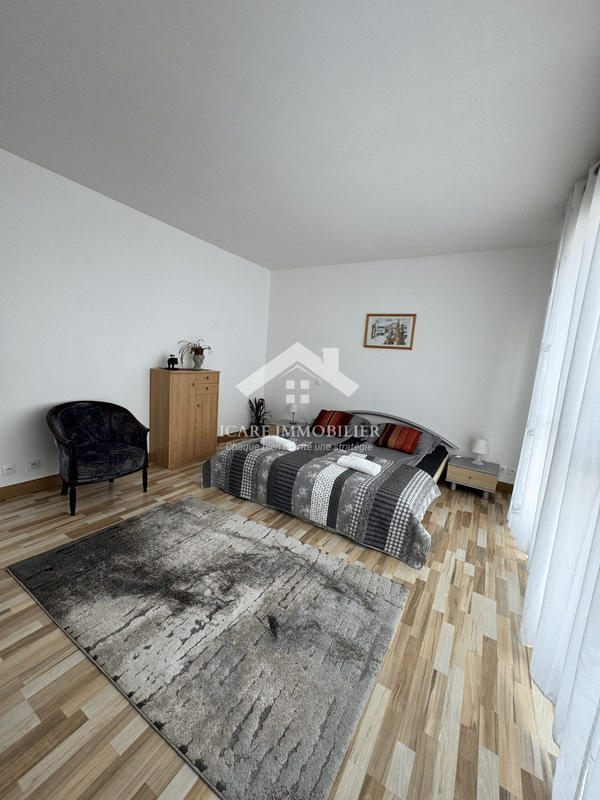 Appartement - 329 m² - 5 pièces